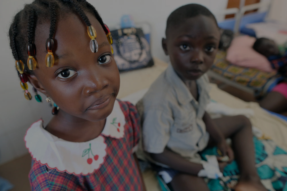 La brûlure caustique de l’œsophage : un terrible drame pour les enfants d’Afrique
